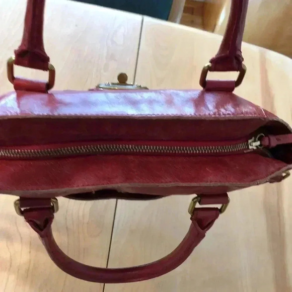 Elliott Lucca red leather satchel with double top handles and crossbody strap - Picture 6 of 9